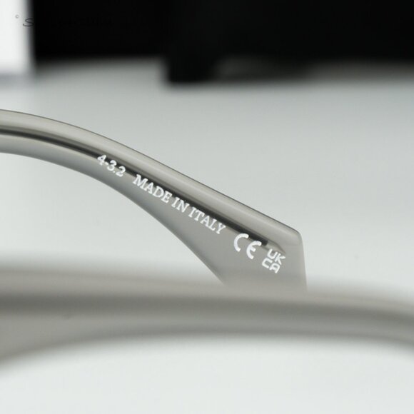 Off-White Men Sunglasses Grey Crystal Square OERI125 HAYS 0907 NEW AUTHENTIC - Picture 8 of 13